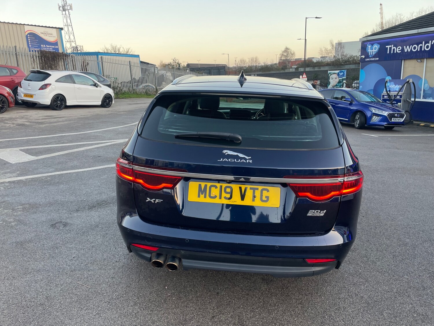 Used Jaguar XF 2019 for sale - 77452549: Photo 6