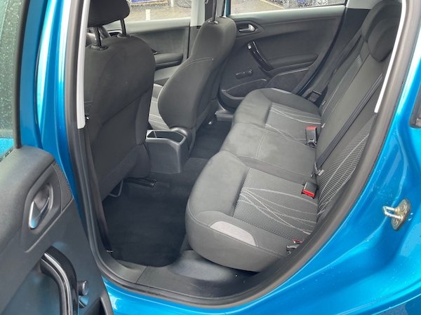 Used Peugeot 208 2013 for sale - 76293434: Photo 10