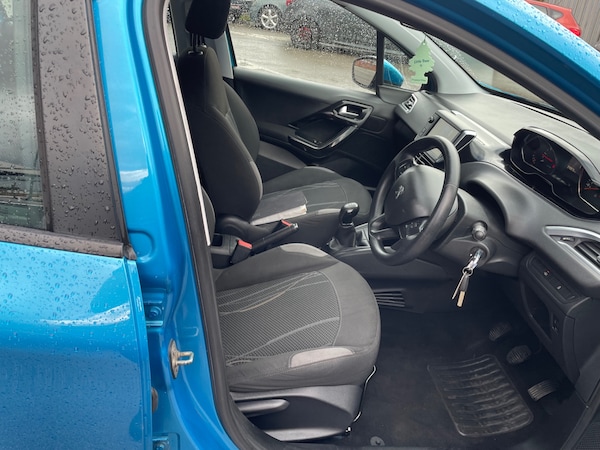 Used Peugeot 208 2013 for sale - 76293434: Photo 13