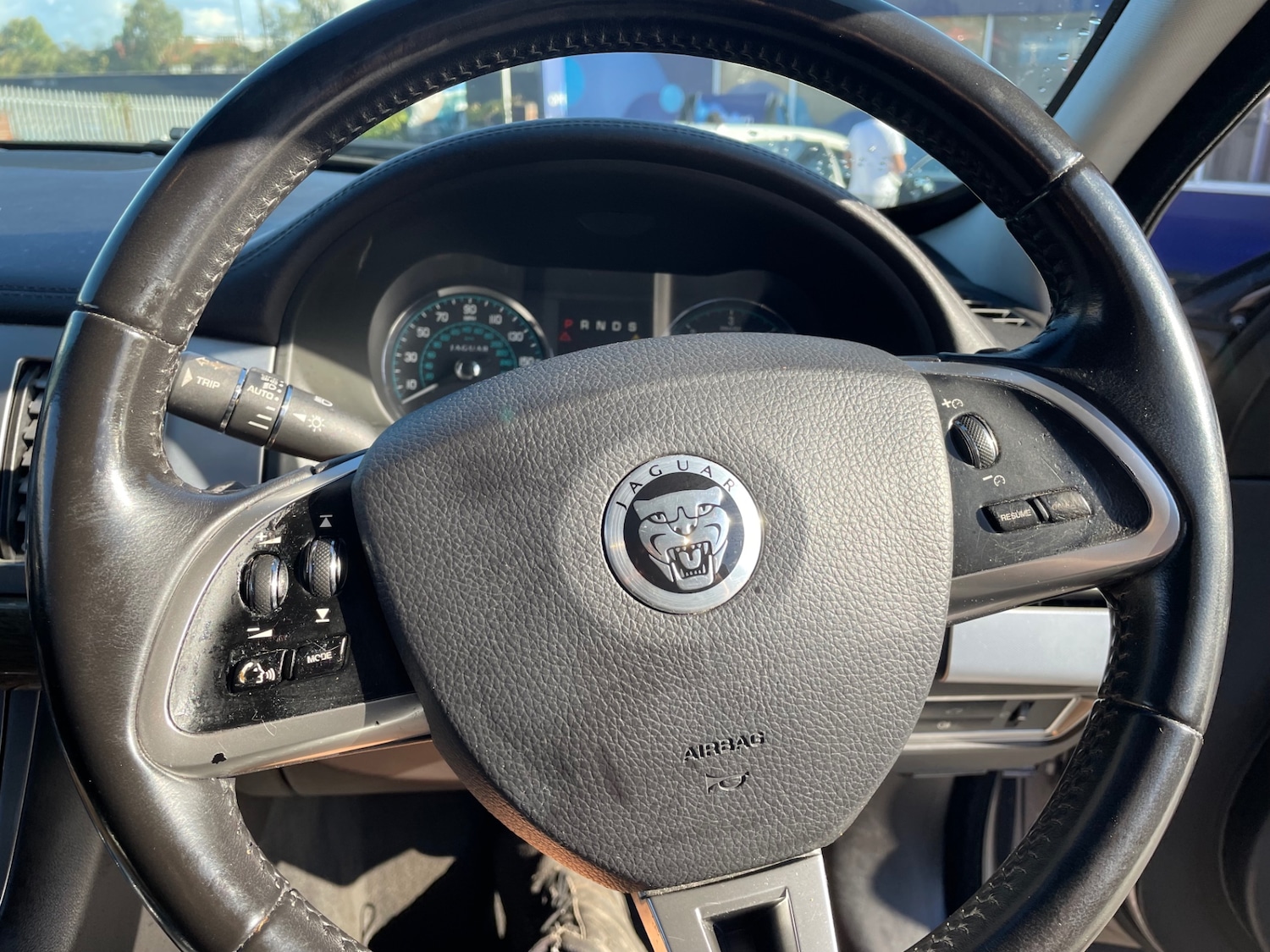 Used Jaguar XF 2012 for sale - 76163789: Photo 15