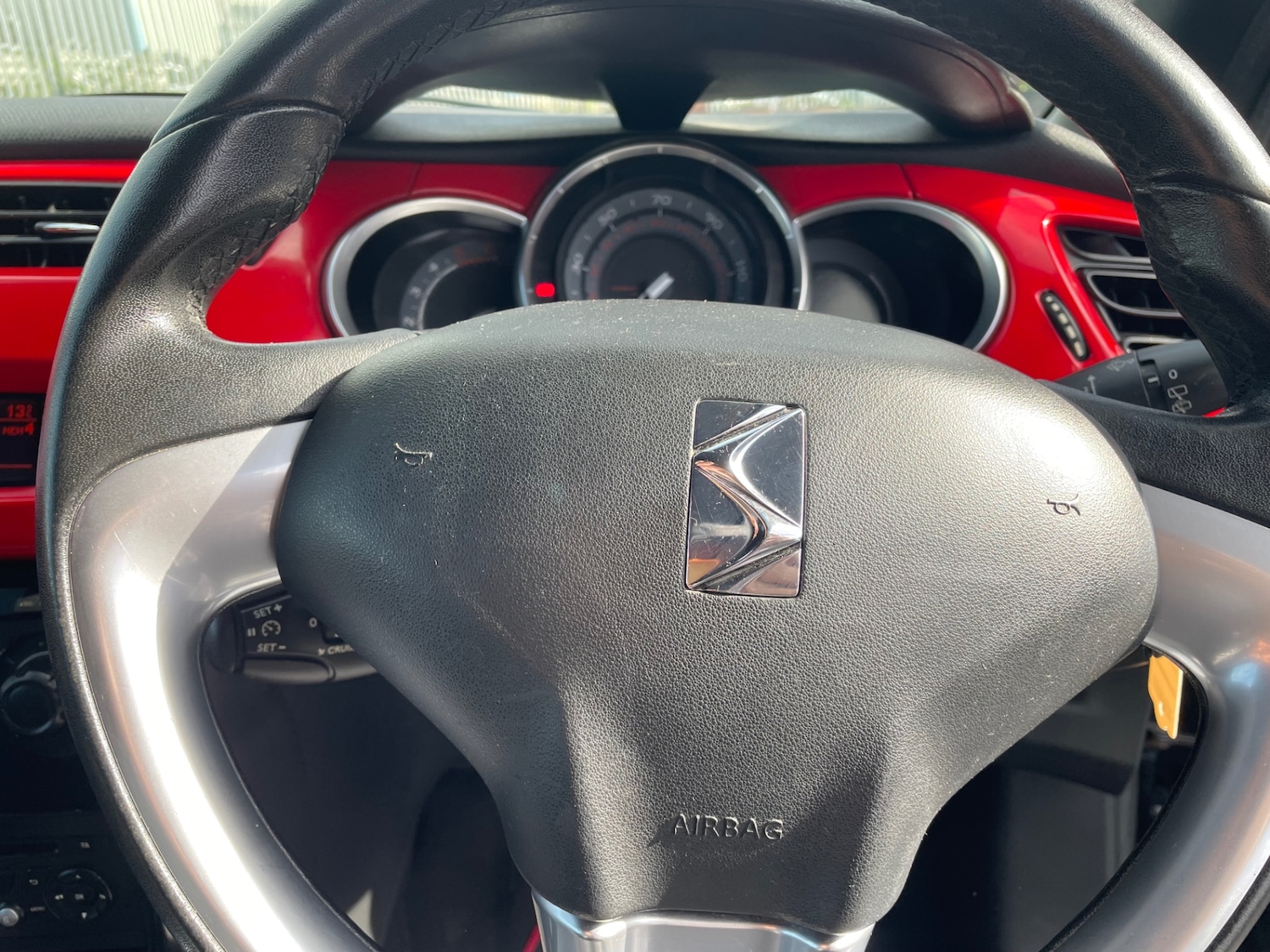 Used Citroen DS3 2013 for sale - 76897197: Photo 13