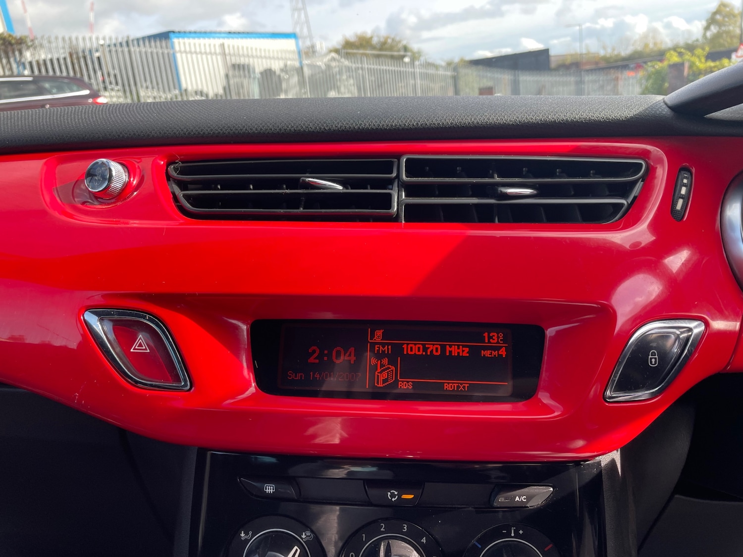 Used Citroen DS3 2013 for sale - 76897197: Photo 15