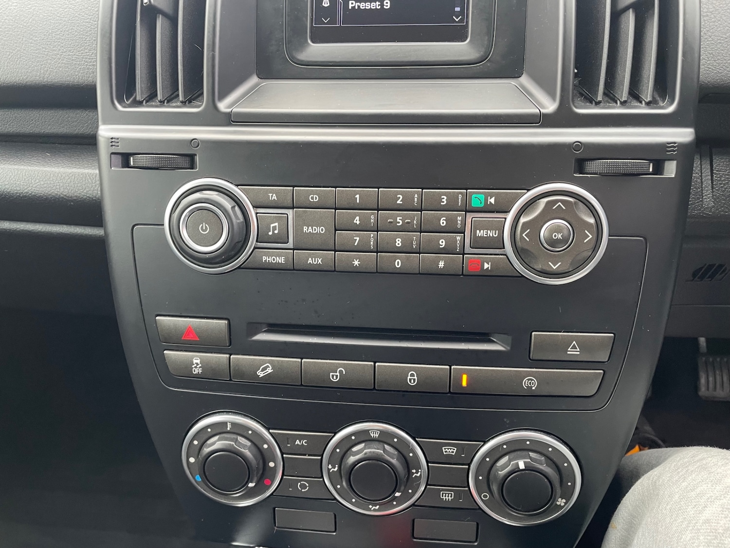 Used Land Rover Freelander 2013 for sale - 77289365: Photo 17