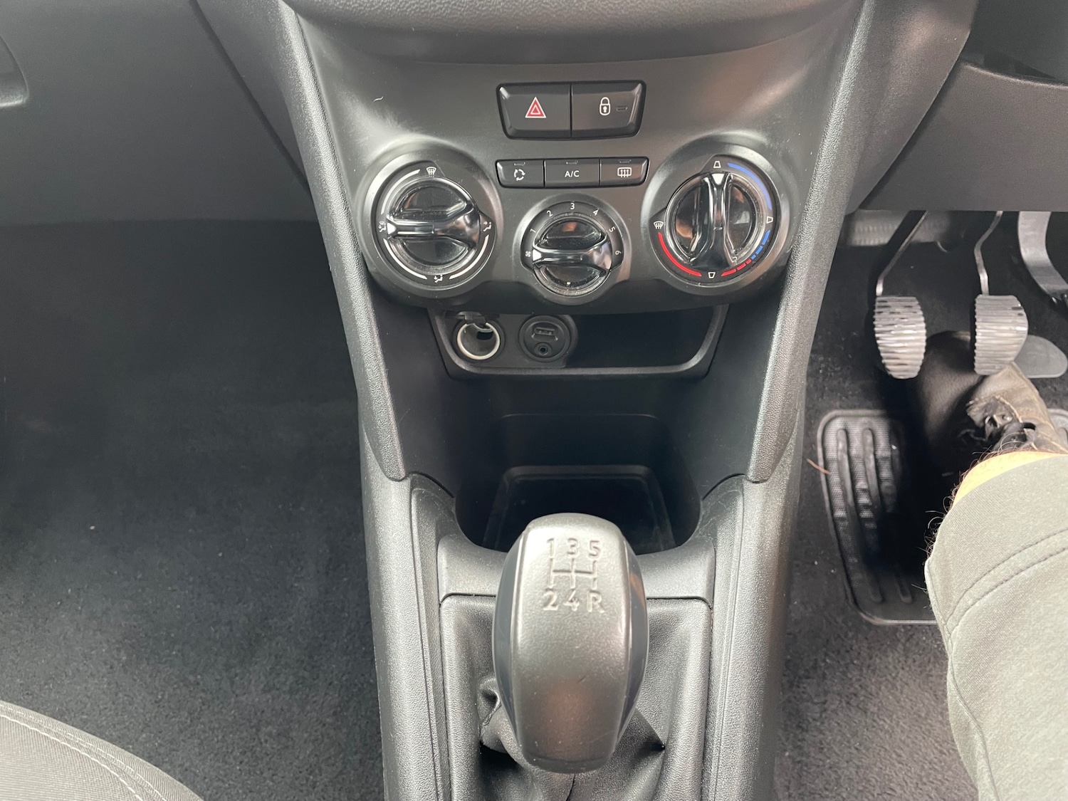 Used Peugeot 208 2013 for sale - 76922724: Photo 16