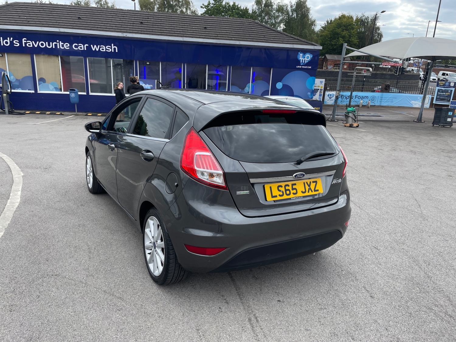 Vehicle 5