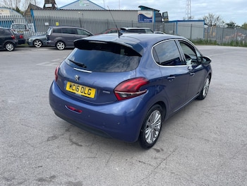Used Peugeot 208 2016 for sale - 78657319: Photo