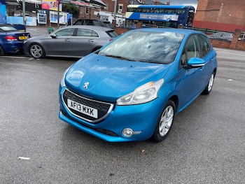 Used Peugeot 208 2013 for sale - 76837235: Photo