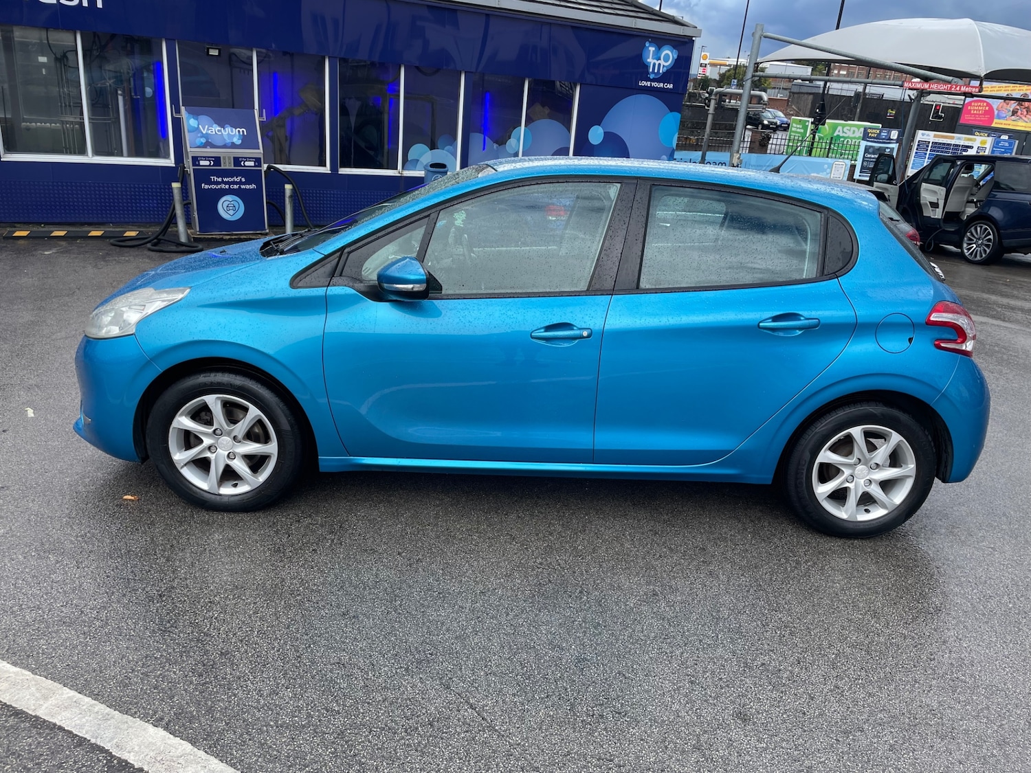 Used Peugeot 208 2013 for sale - 76837235: Photo 4