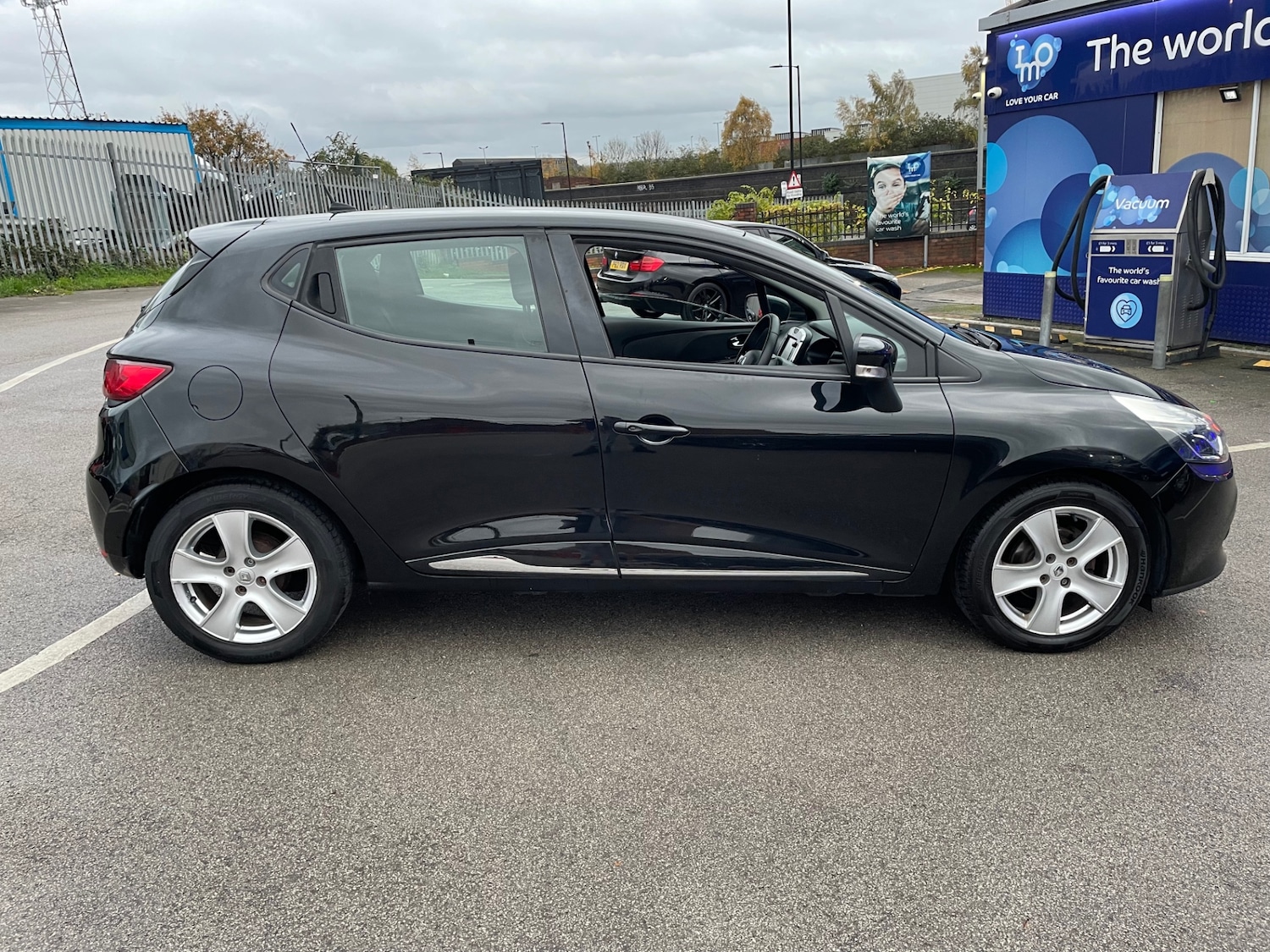 Used Renault Clio 2014 for sale - 77140226: Photo 7