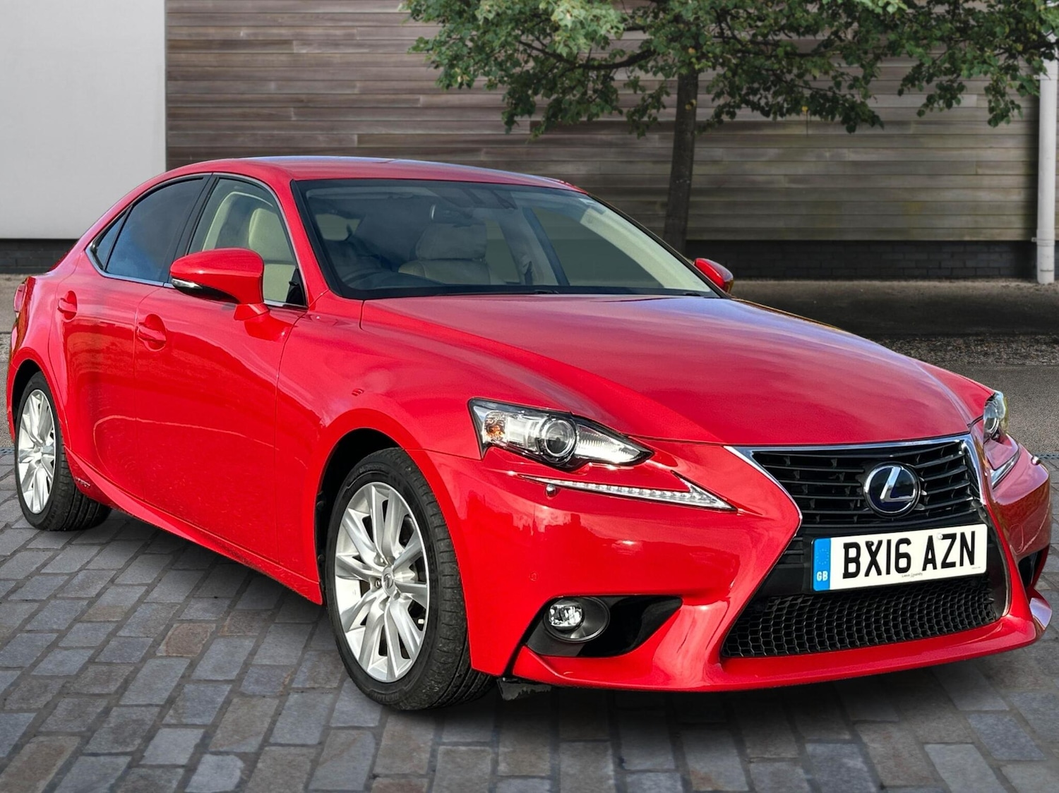 Used Lexus IS 2016 for sale - 76514395: Photo 1