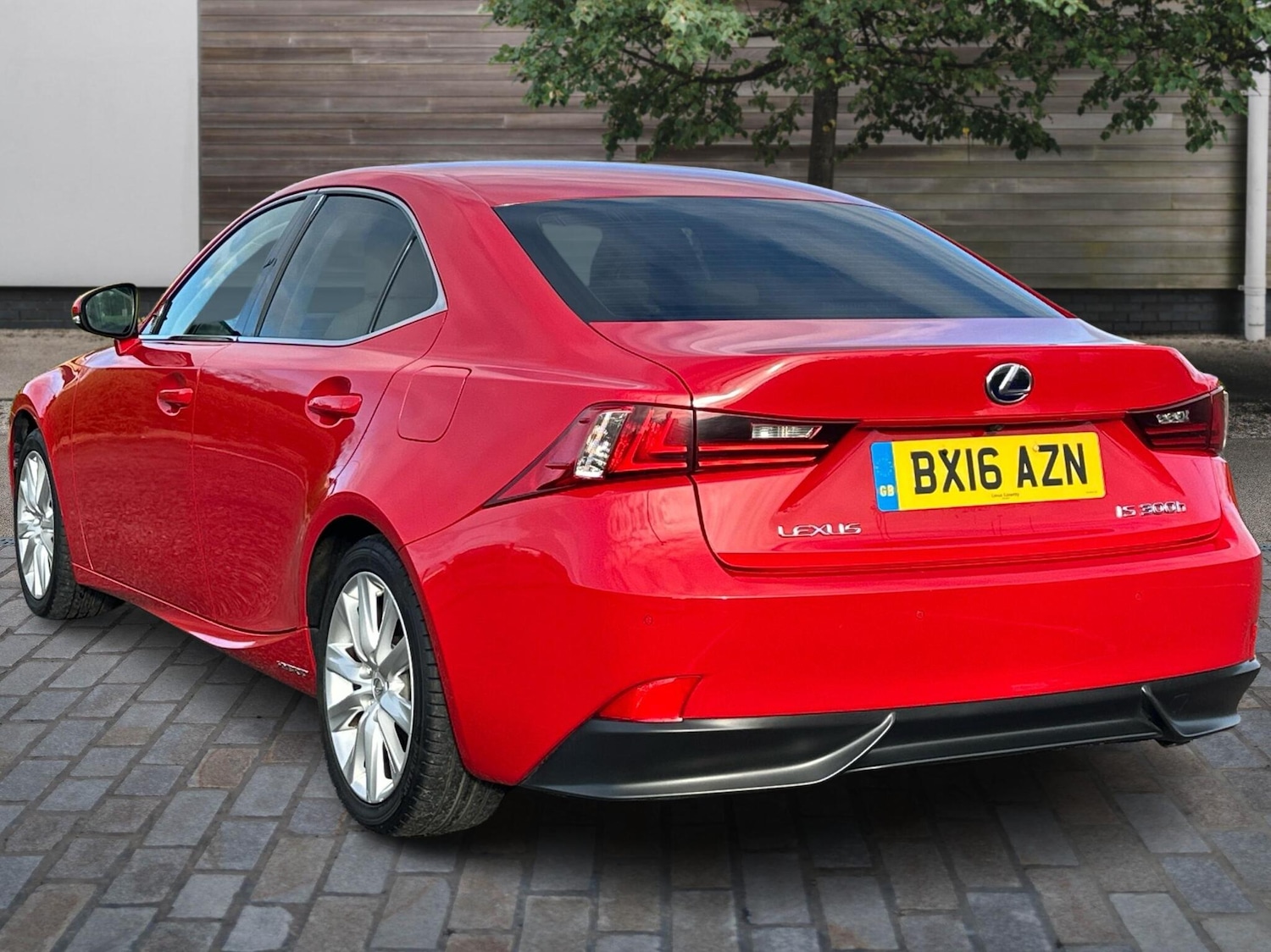 Used Lexus IS 2016 for sale - 76514395: Photo 3