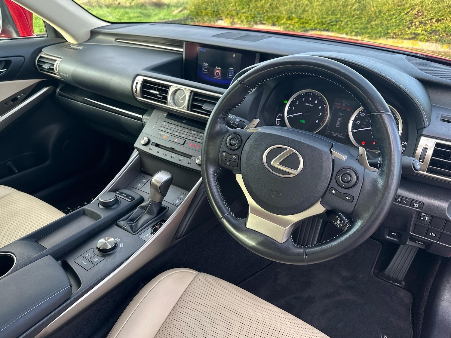Used Lexus IS 2016 for sale - 76514395: Photo 6