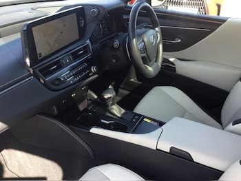 Used Lexus ES 2023 for sale - 76458623: Photo
