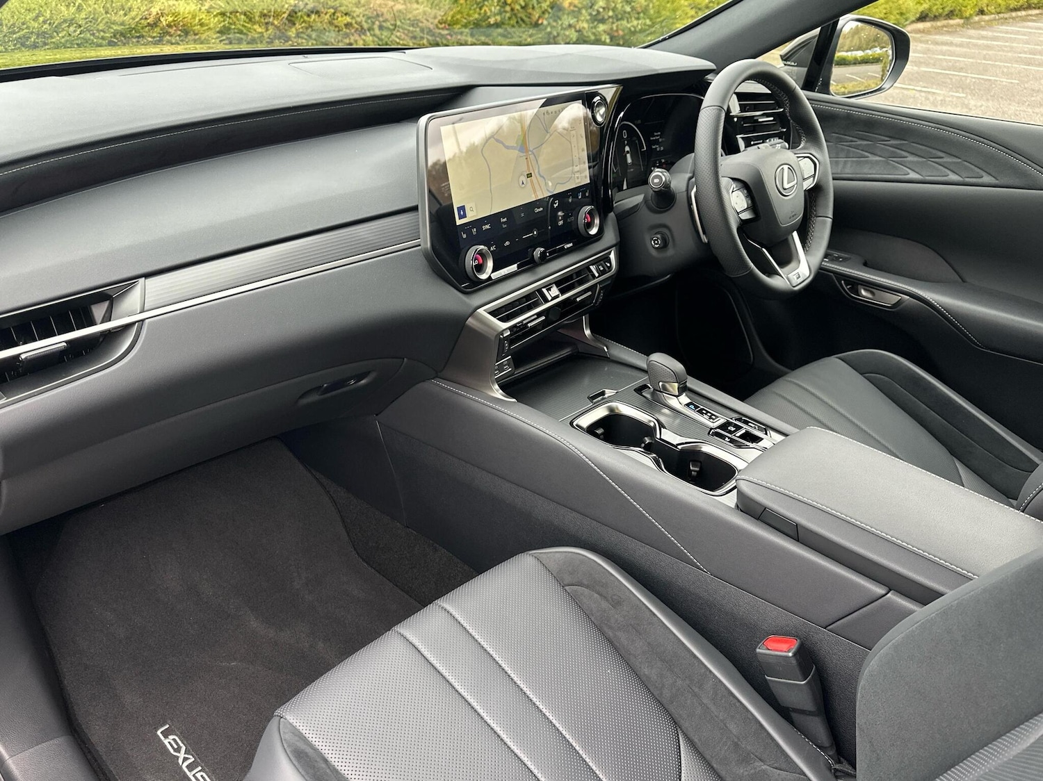 Used Lexus RX 2025 for sale - 76419877: Photo 2