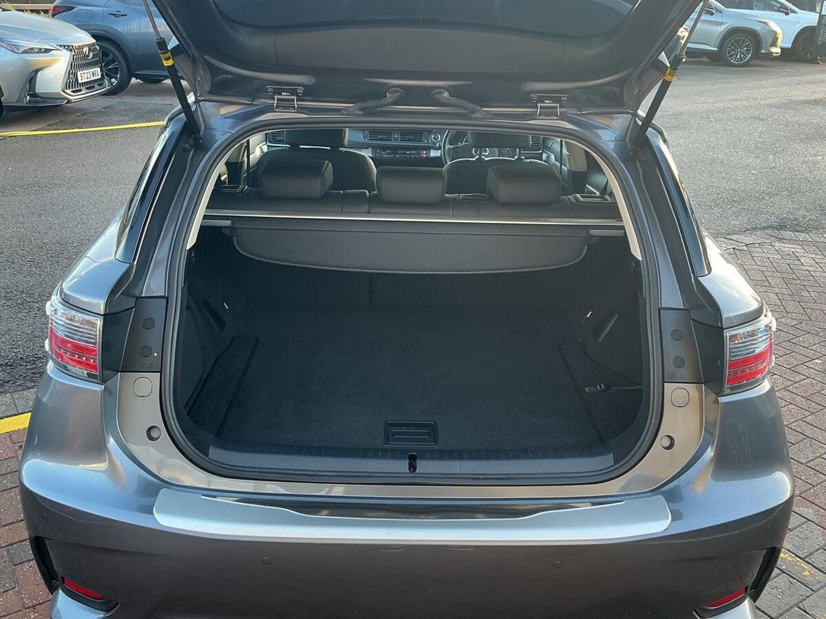 Used Lexus CT 2017 for sale - 76888322: Photo 10