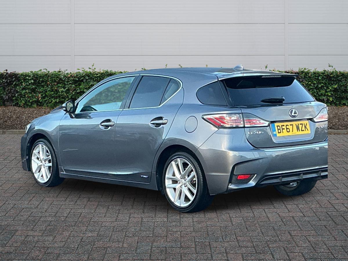 Used Lexus CT 2017 for sale - 76888322: Photo 2