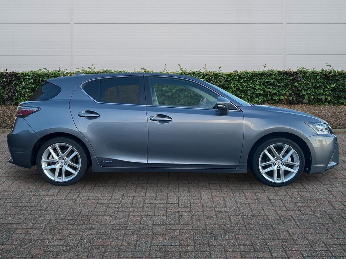 Used Lexus CT 2017 for sale - 76888322: Photo 5