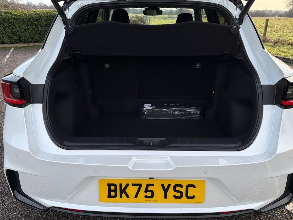 Used Lexus LBX 2026 for sale - 77231555: Photo 10