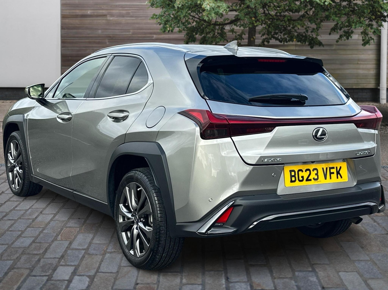 Used Lexus UX 2023 for sale - 76338467: Photo 3