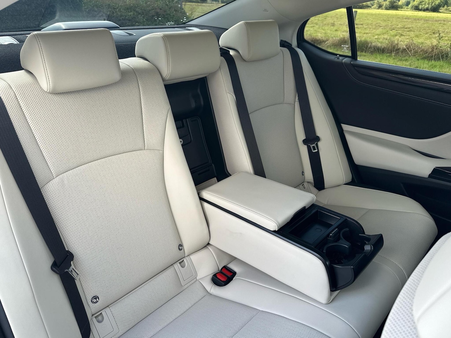 Used Lexus ES 2023 for sale - 76271522: Photo 9