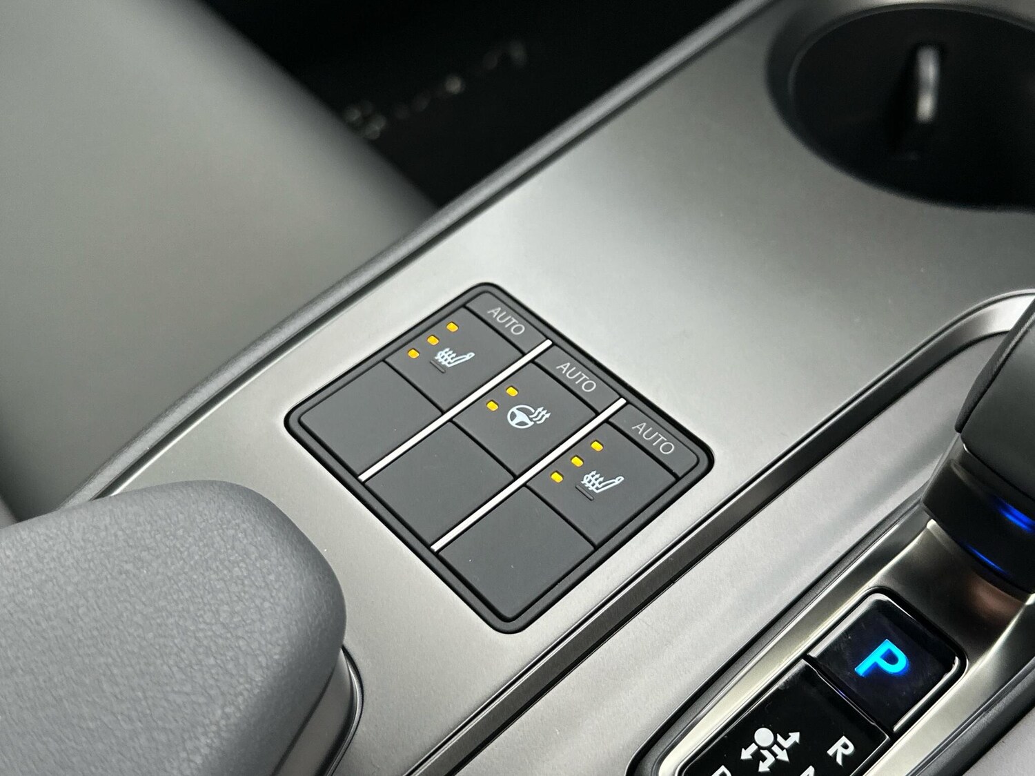 Used Lexus UX 2025 for sale - 78215639: Photo 15