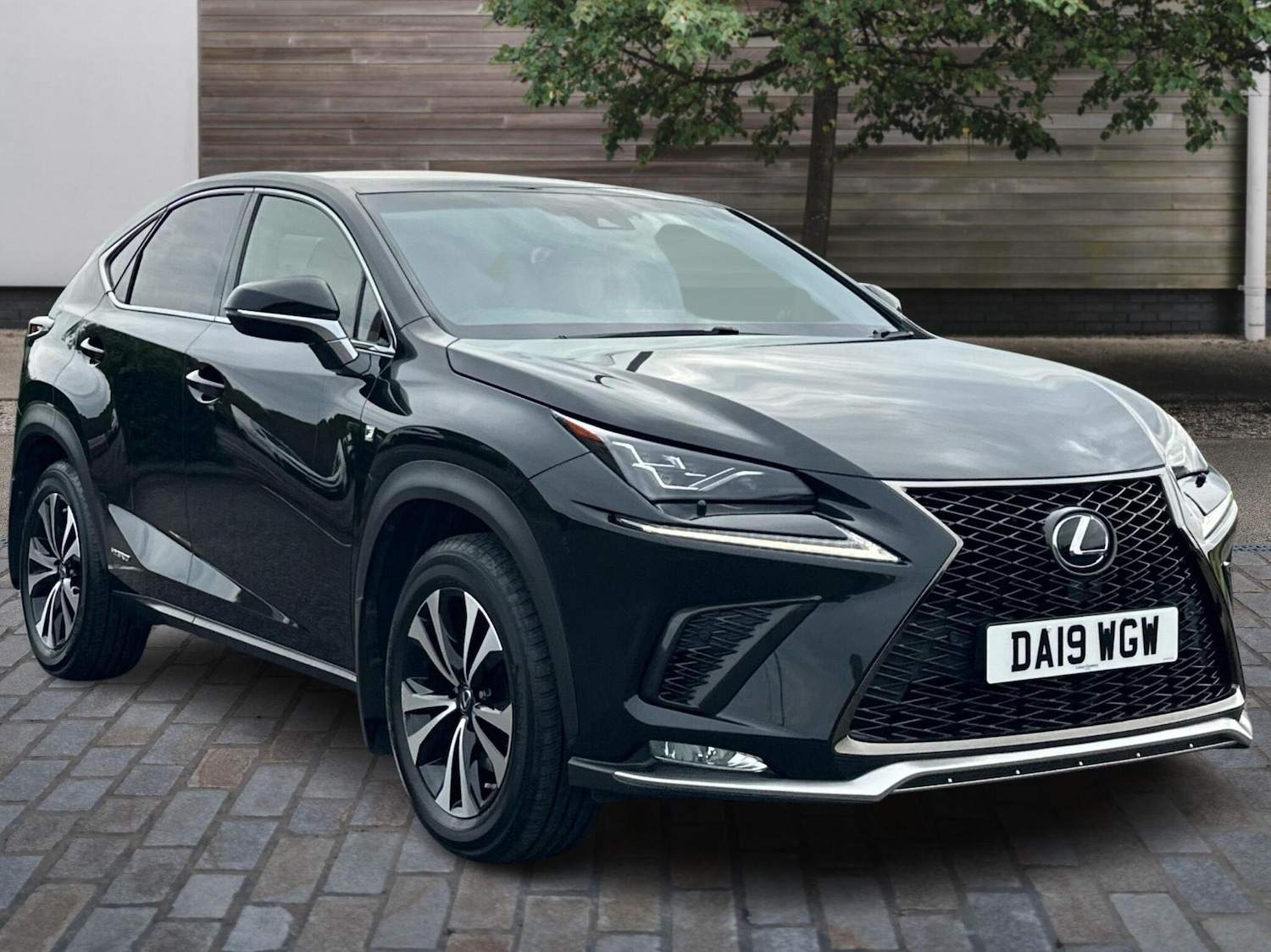 Used Lexus NX 2019 for sale - 76124005: Photo 1