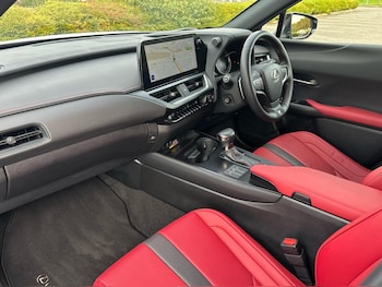 Used Lexus UX 2022 for sale - 76202340: Photo 2