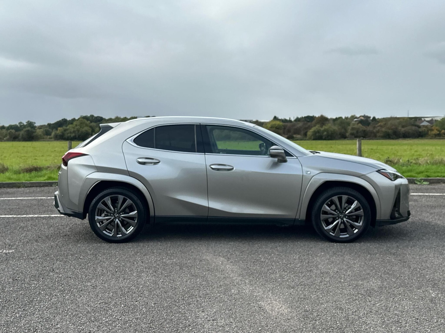 Used Lexus UX 2022 for sale - 76202340: Photo 4