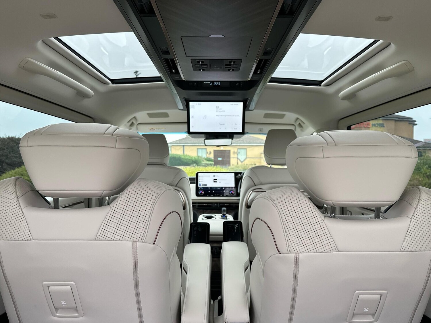 Used Lexus LM 2025 for sale - 76271557: Photo 14