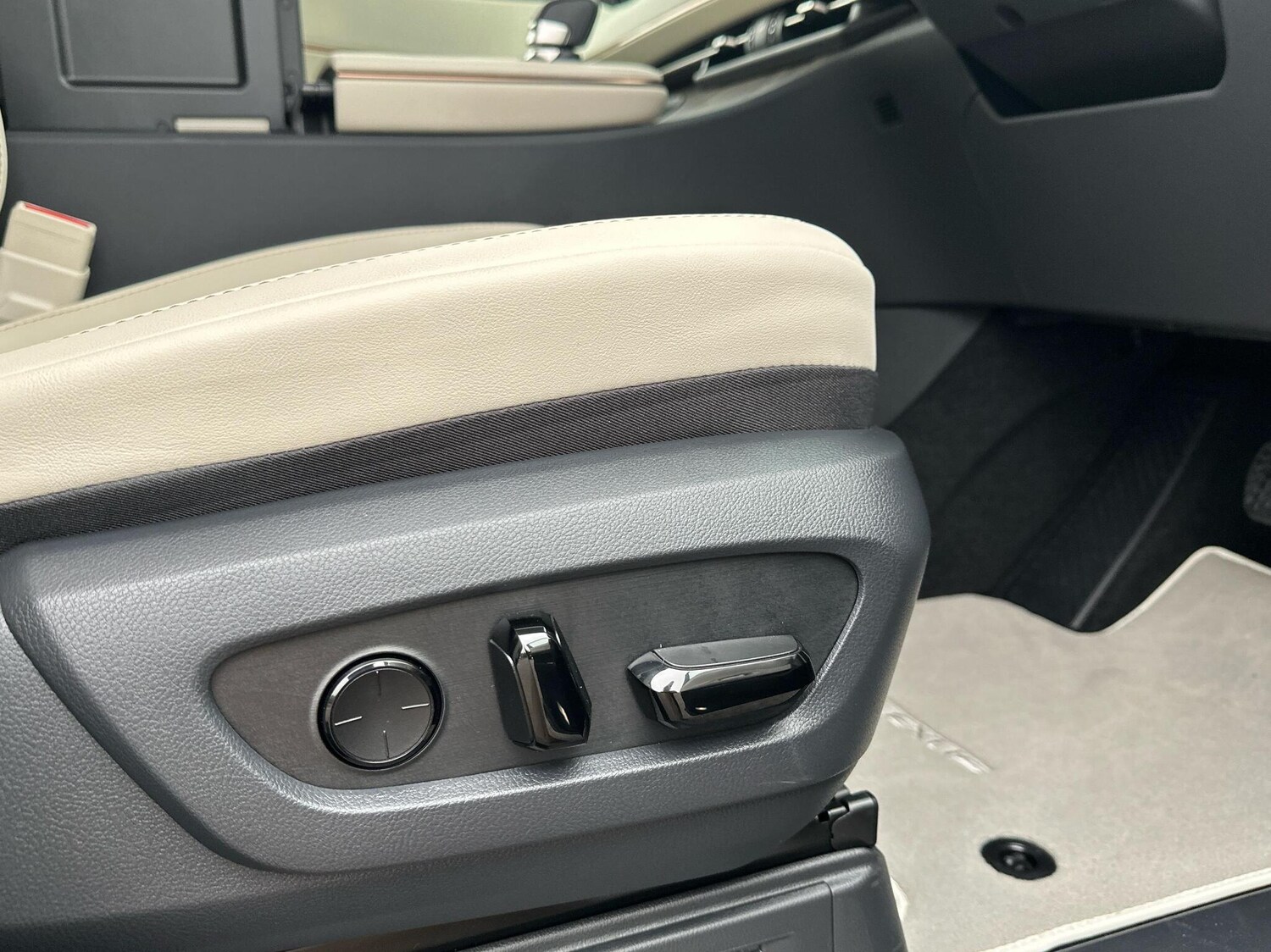 Used Lexus LM 2025 for sale - 76271557: Photo 20