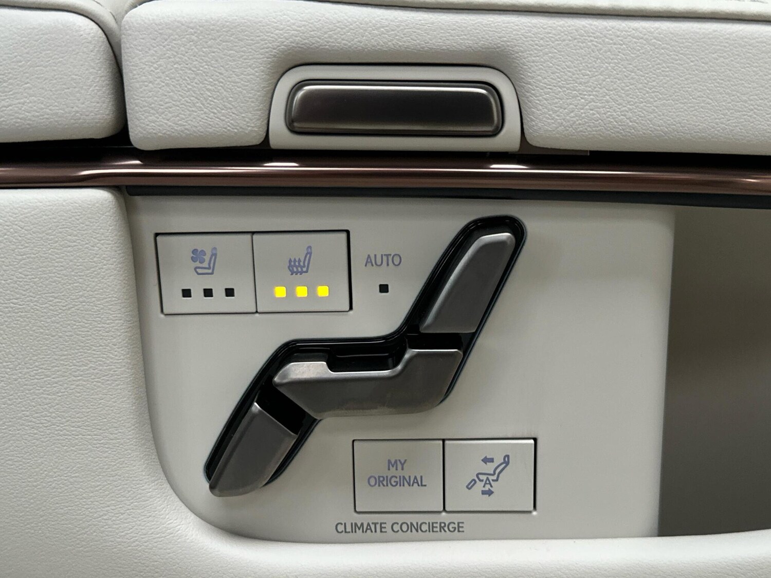 Used Lexus LM 2025 for sale - 76271557: Photo 25