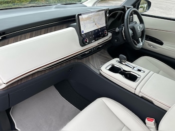 Used Lexus LM 2025 for sale - 76271557: Photo