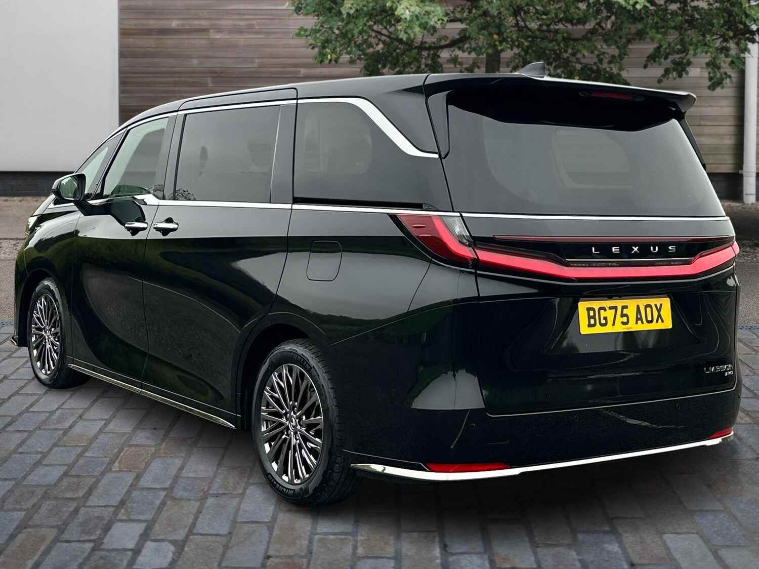 Used Lexus LM 2025 for sale - 76271557: Photo 3