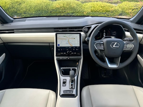 Used Lexus LBX 2025 for sale - 76043997: Photo 12