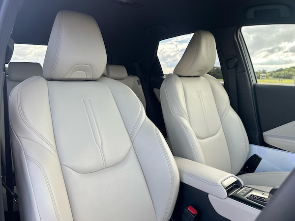 Used Lexus LBX 2025 for sale - 76043997: Photo 14