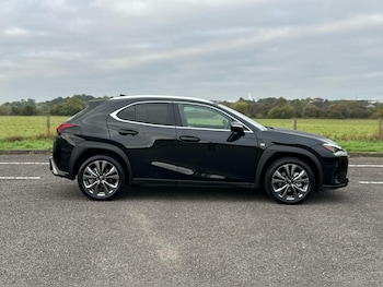 Used Lexus UX 2025 for sale - 76241239: Photo 4