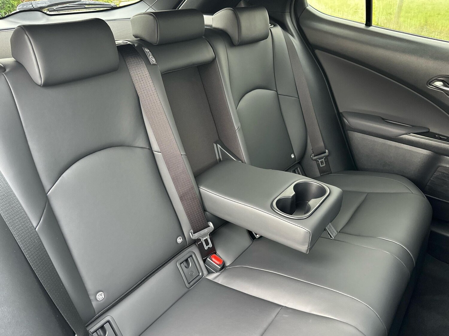 Used Lexus UX 2025 for sale - 76241239: Photo 9