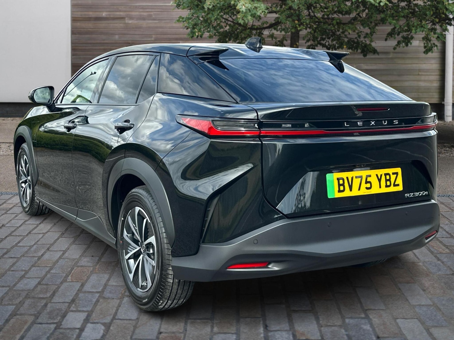 Used Lexus RZ 2025 for sale - 77770668: Photo 3