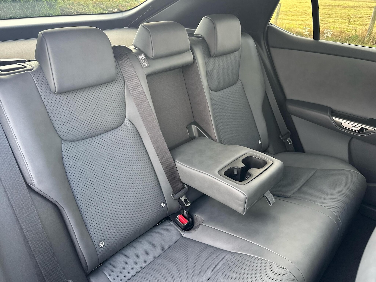 Used Lexus RZ 2025 for sale - 77770668: Photo 9