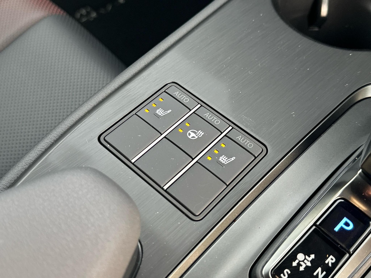 Used Lexus UX 2025 for sale - 77770680: Photo 14