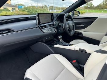 Used Lexus ES 2025 for sale - 76017676: Photo