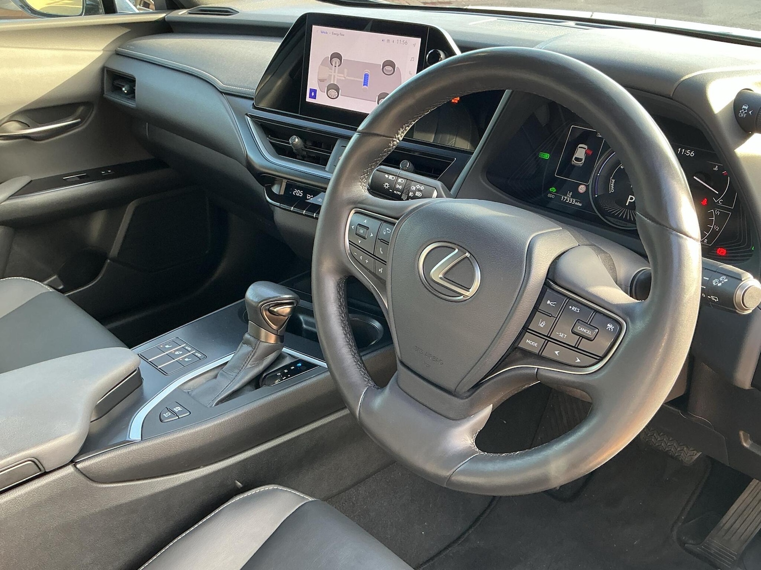 Used Lexus UX 2023 for sale - 76574656: Photo 6