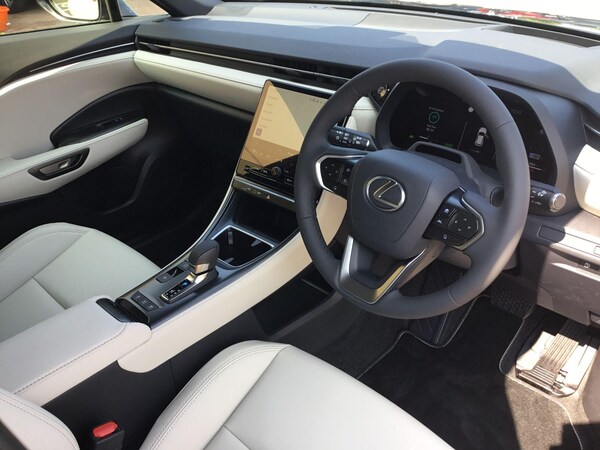 Used Lexus LBX 2025 for sale - 75052488: Photo 10