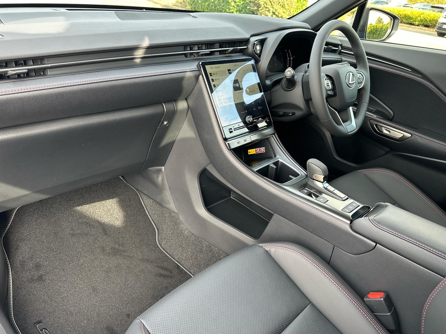 Used Lexus LBX 2025 for sale - 76241237: Photo 2