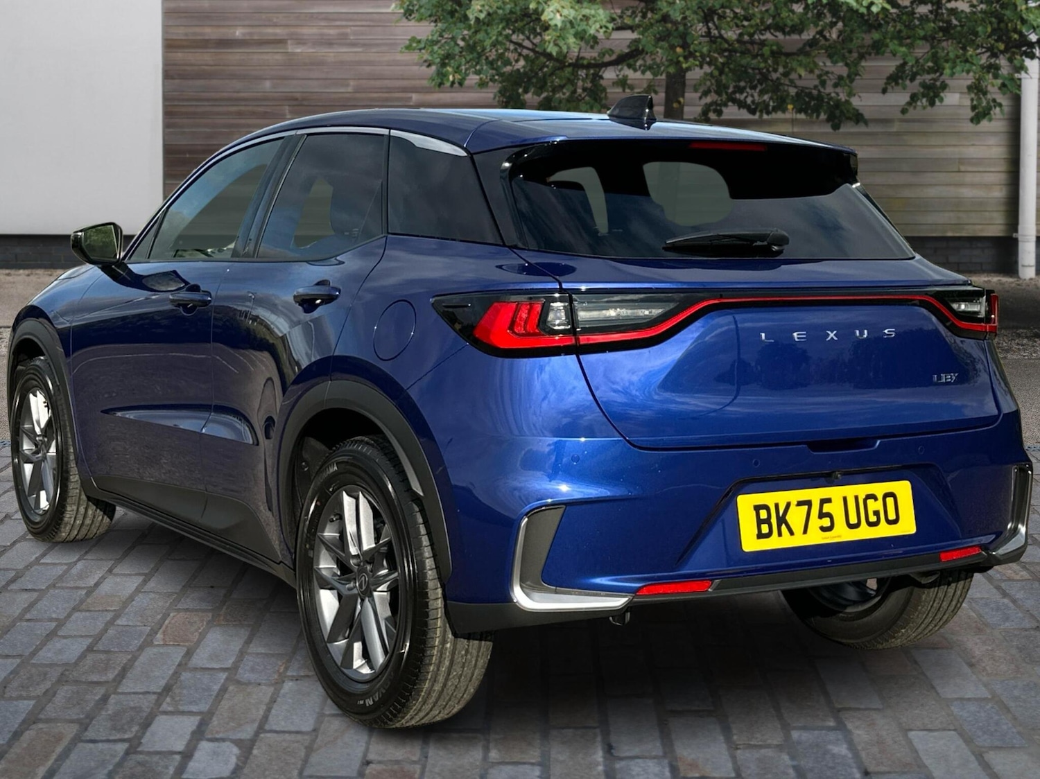 Used Lexus LBX 2025 for sale - 76241237: Photo 3