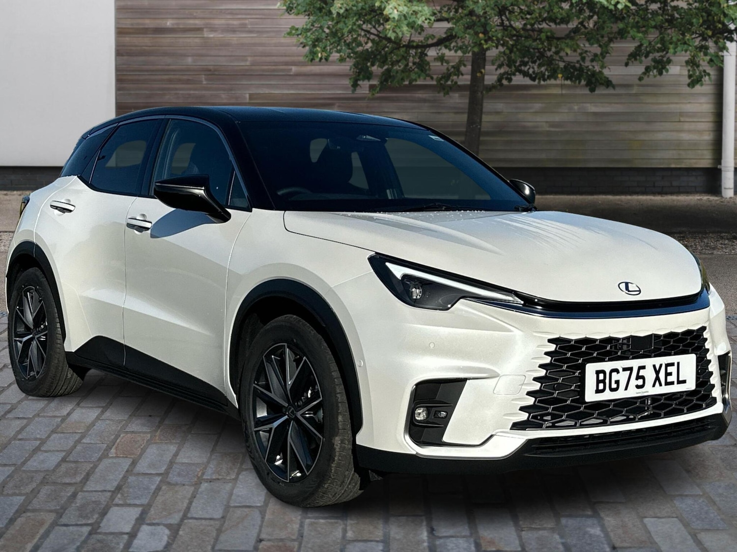 Used Lexus LBX 2025 for sale - 76389739: Photo 1