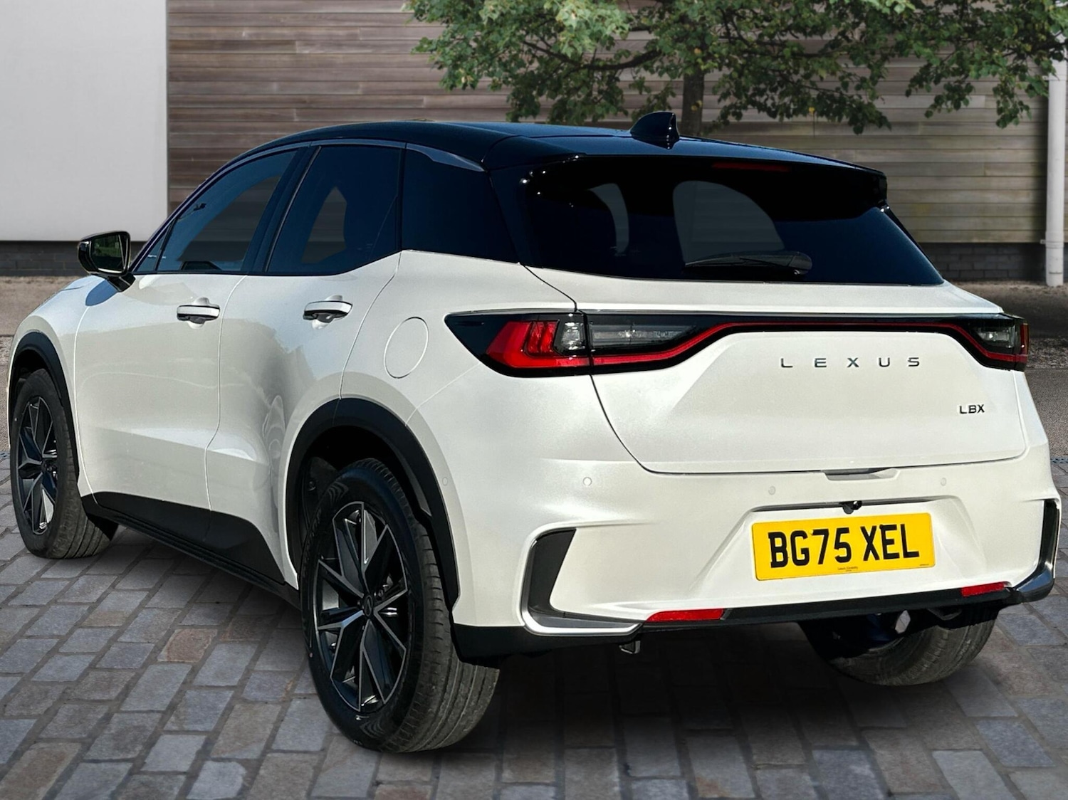 Used Lexus LBX 2025 for sale - 76389739: Photo 3