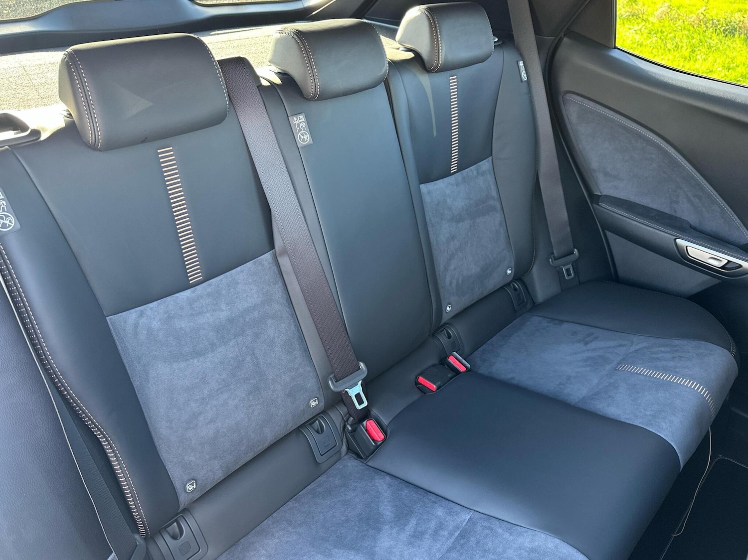 Used Lexus LBX 2025 for sale - 76389739: Photo 9