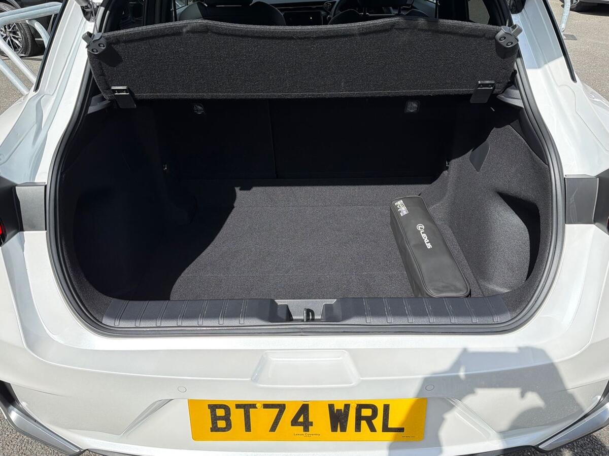 Used Lexus LBX 2024 for sale - 78215640: Photo 10