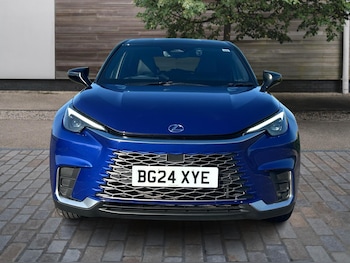 Used Lexus LBX 2024 for sale - 76033256: Photo 2